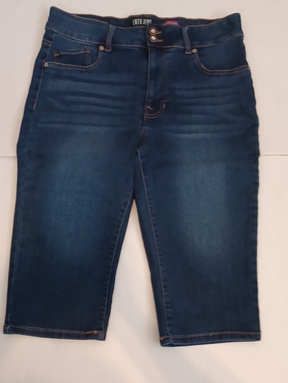 Faith Jeans Denim Shorts Sz.16.  Stretch.L.16".R.12".W.35". Dark Whiskered.